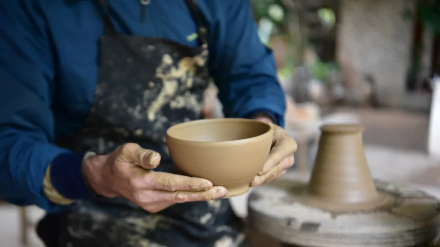 Realizing the Potential of Our Surroundings Through Traditional Crafts: Culture Writer