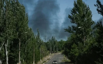 Ukraine Reports Fierce Fighting in Toretsk as Russia Steps Up Pressure