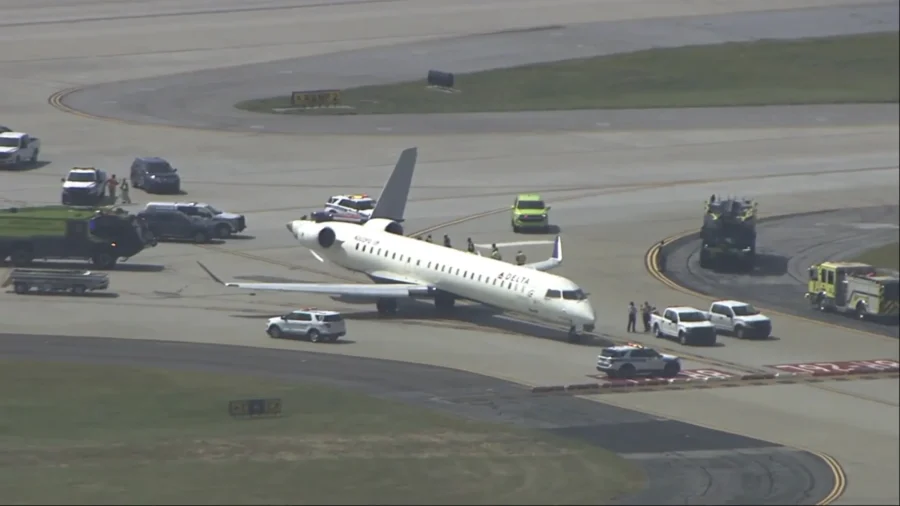 Pilot of Larger Plane Was Looking Away From Smaller Plane in Atlanta Airport Mishap, Report Says