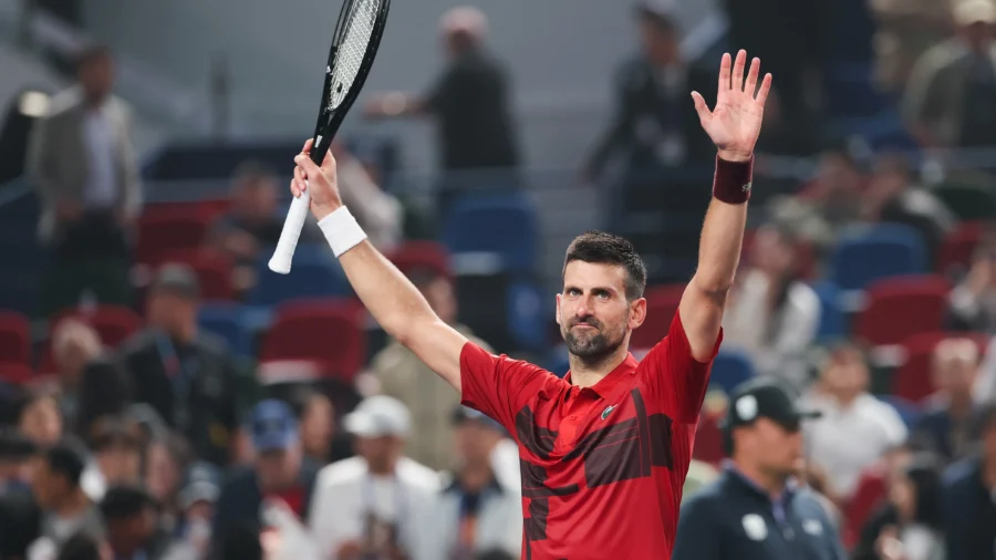 Last of ‘Big Four,’ Djokovic Battles On