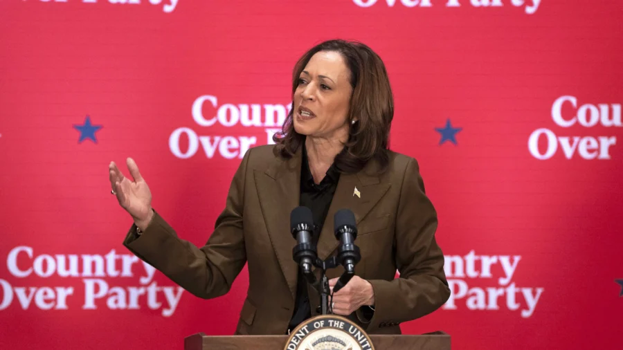 Harris Vows to Appoint a Bipartisan Advisory Council