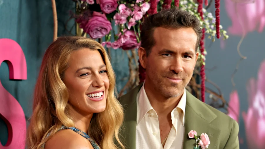 Blake Lively and Ryan Reynolds Donate $1 Million for Hurricane Relief | NTD