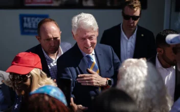 Clinton Campaigns for Harris in Georgia: ‘If We Show Up, We’ll Win’