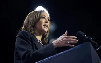 Harris’s New Policy Proposals for Black Men May Not Get Her More Votes: Political Strategist