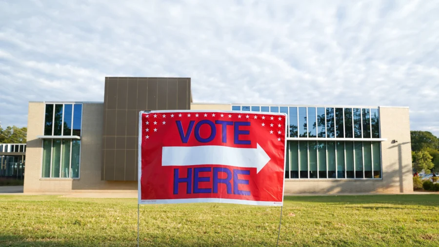 'Early Voting Is Pivotal' in Dead Heat Presidential Race: Analysis