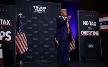 Trump Rallies in Atlanta as Early Voting Begins in Georgia