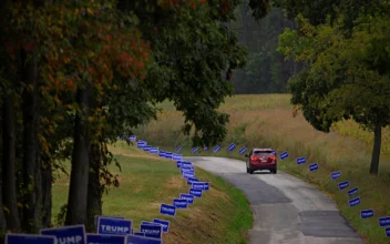 North Carolina County Democratic Chair Resigns After Removing Trump Campaign Signs