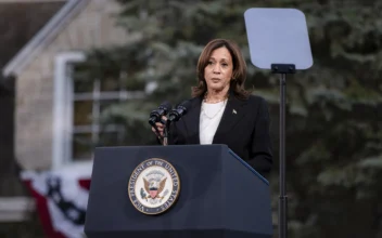 Harris Campaigns in Green Bay, Wisconsin