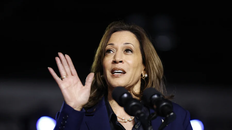 Harris Campaigns in Oakland County, Michigan
