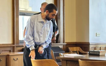 Trial of Salman Rushdie’s Assailant Will Remain in New York County Where Stabbing Happened