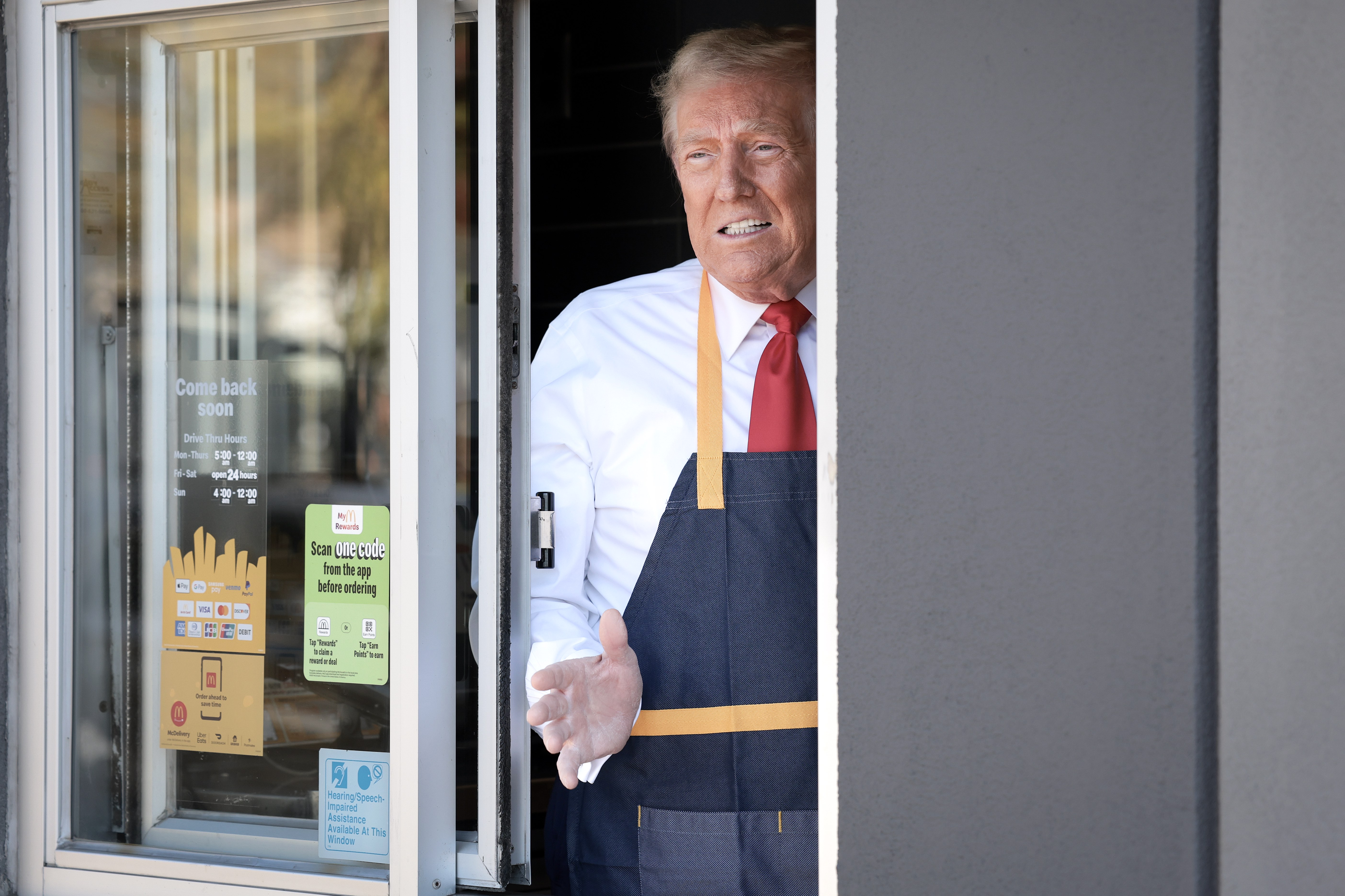 Trump Was Smart to Campaign at McDonald’s Political Analyst NTD
