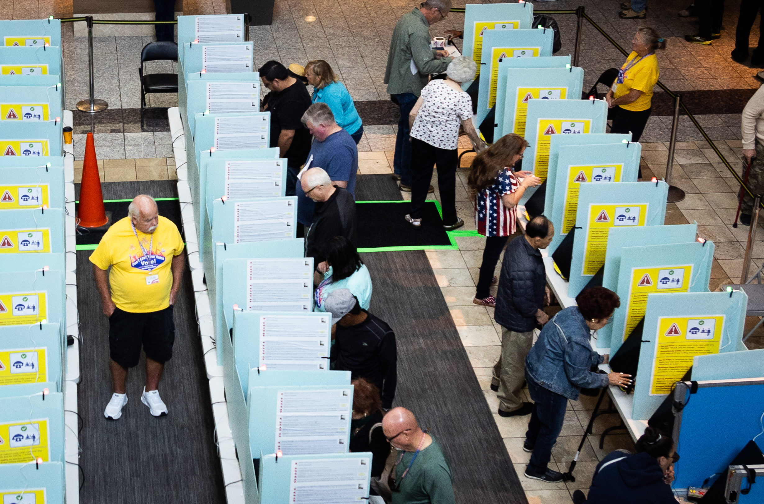 Nevada’s Early Voters Show Passion as Republicans Turn Out in Numbers NTD