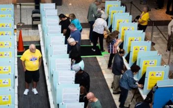 Nevada’s Early Voters Show Passion as Republicans Turn Out in Numbers