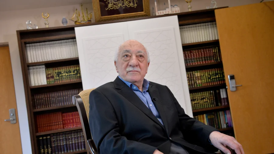 Gulen, Powerful Cleric Accused of Orchestrating Turkish Coup, Dies