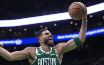 Tatum, Celtics Celebrate Banner 18 by Making Record-Tying 29 3-pointers and Crushing Knicks 132–109