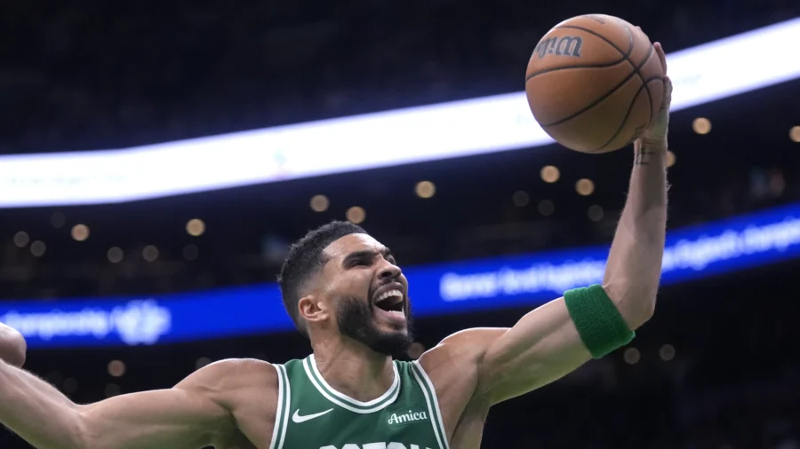 Tatum, Celtics Celebrate Banner 18 by Making Record-Tying 29 3-pointers and Crushing Knicks 132–109