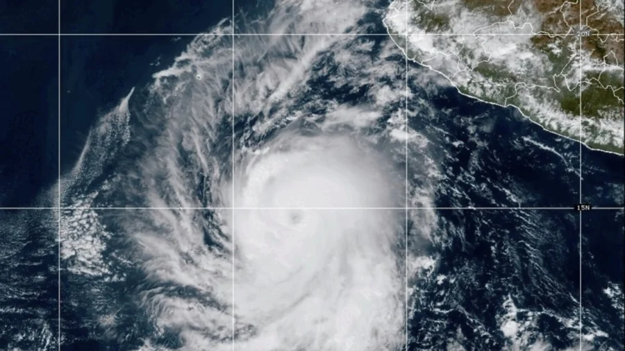 Hurricane Kristy Strengthens Into Category 3 Storm in Pacific Ocean