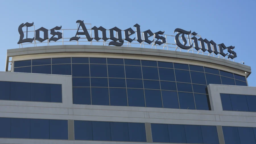 LA Times Editor Resigns After Editorial Board Declines to Endorse in Presidential Race