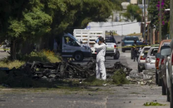 Car Bomb Explodes Outside Police Station in Western Mexico, Wounding 3 Officers