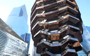 Tourists Return to NYC’s Iconic Vessel