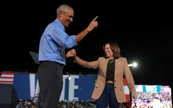 Obama ‘Electrifies the Crowd,’ Boosts Harris’s Georgia Rally: Political Strategist