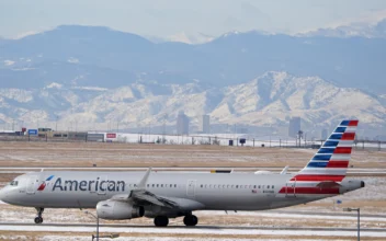 American Airlines Tests Boarding Technology That Audibly Shames Line Cutters