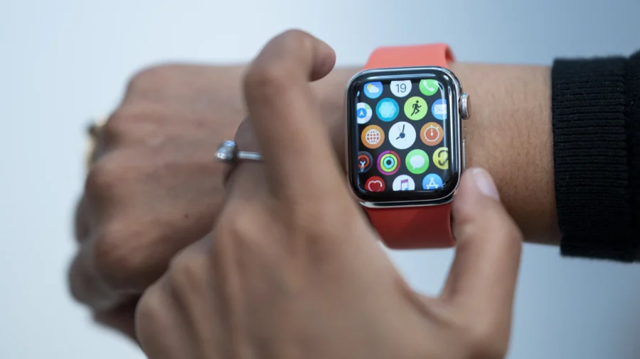 Court Greenlights $20 Million Class Action Settlement on Apple Watches