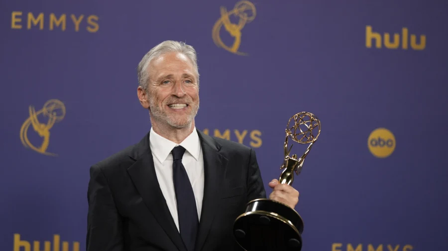 Jon Stewart to Remain Host of ‘The Daily Show’ Through 2025