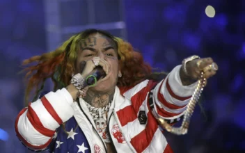 Rapper Tekashi 6Ix9ine Detained in New York on Parole Violation Claims