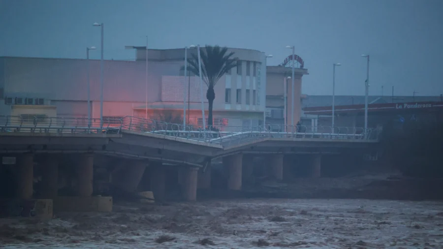 Spanish Floods Kill 95 as Year of Rain Falls in a Day in Valencia