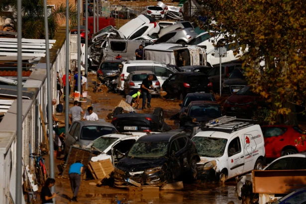 id1026430-2024-11-01T115022Z_1_LYNXMPEKA018D_RTROPTP_4_EUROPE-WEATHER-SPAIN-STORM.jpg.webp