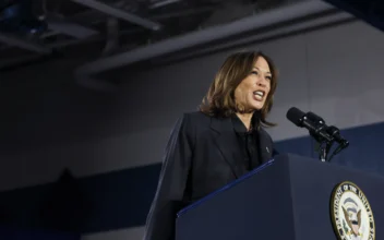 Harris Targets Swing States in Final Days of Campaign