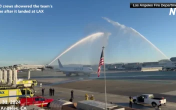 LAFD Welcomes Dodgers With Water Salute