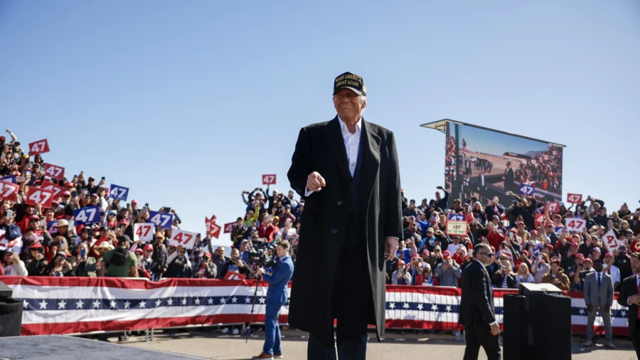 Trump Rallies in Salem, Virginia