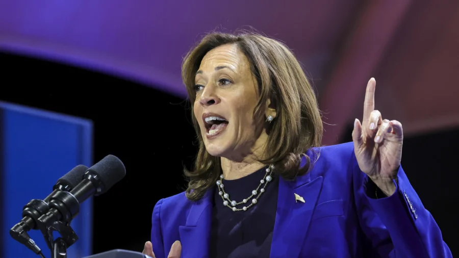 Harris Campaigns in Charlotte, North Carolina