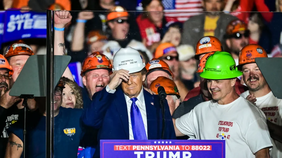 Trump Rallies in Pittsburgh
