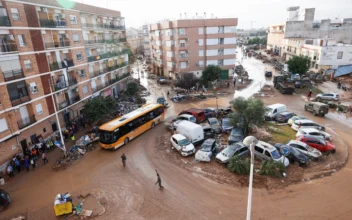 Spain Sends More Troops to Flood Zone Where Public Anger Rises