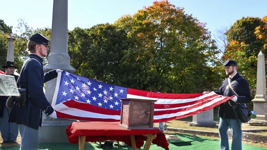 Remains of Nearly 30 Civil War Veterans Found in Funeral Home’s Storage Are Laid to Rest