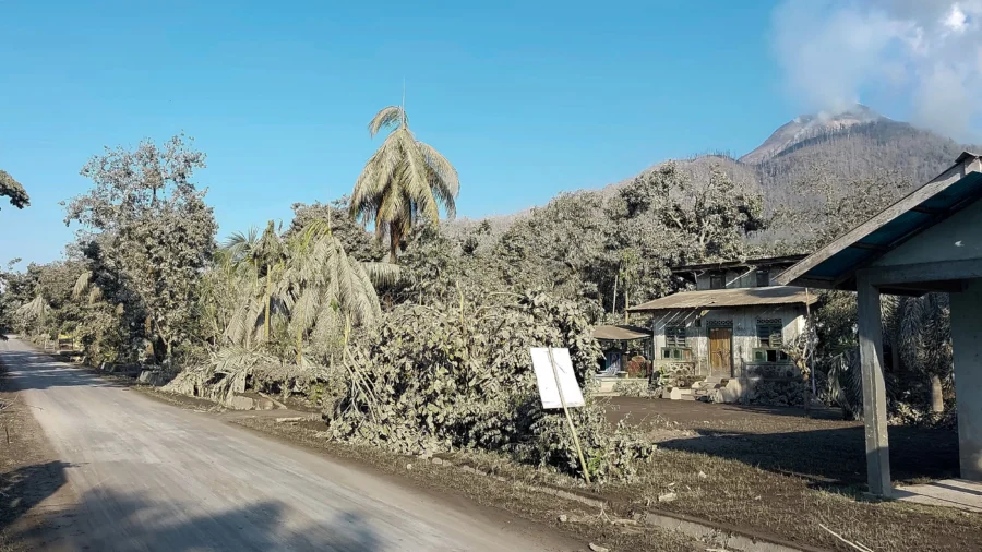 Indonesia to Evacuate 16,000 People After Mount Lewotobi Laki-Laki Eruption