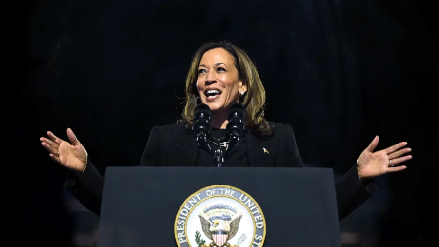 Harris Campaigns in Philadelphia Ahead of Election Day