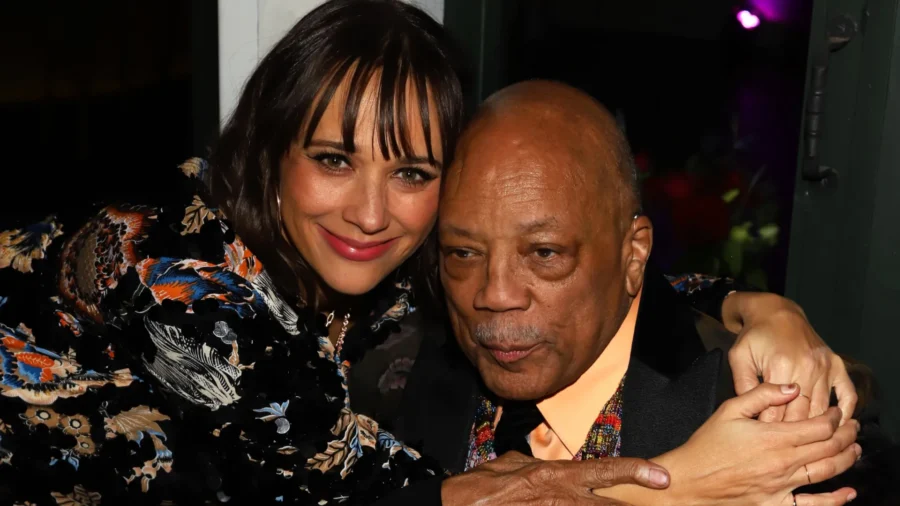 Actress Rashida Jones Salutes Her Father, Quincy Jones, as a ‘Culture Shifter’