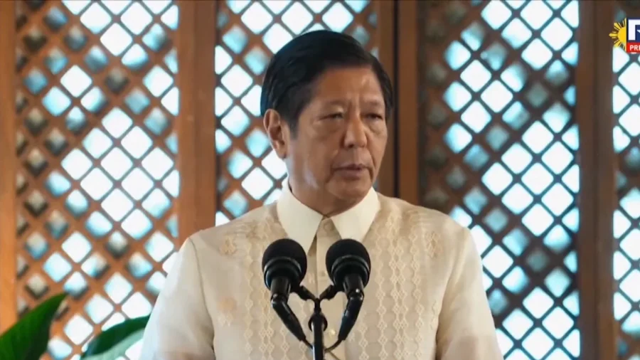 Philippine Signs 2 Law Asserting Maritime Rights
