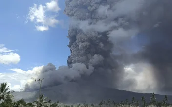 Indonesia’s Mount Lewotobi Laki Laki Unleashes Towering Columns of Hot Clouds