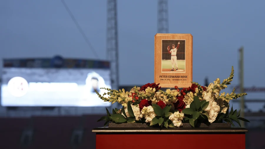 Reds Honor Pete Rose With 14-hour Visitation at Great American Ball Park