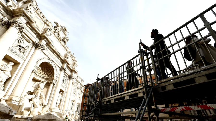 Tourists in Rome Now Have Walkway to Visit Trevi Fountain but Can’t Toss Coins