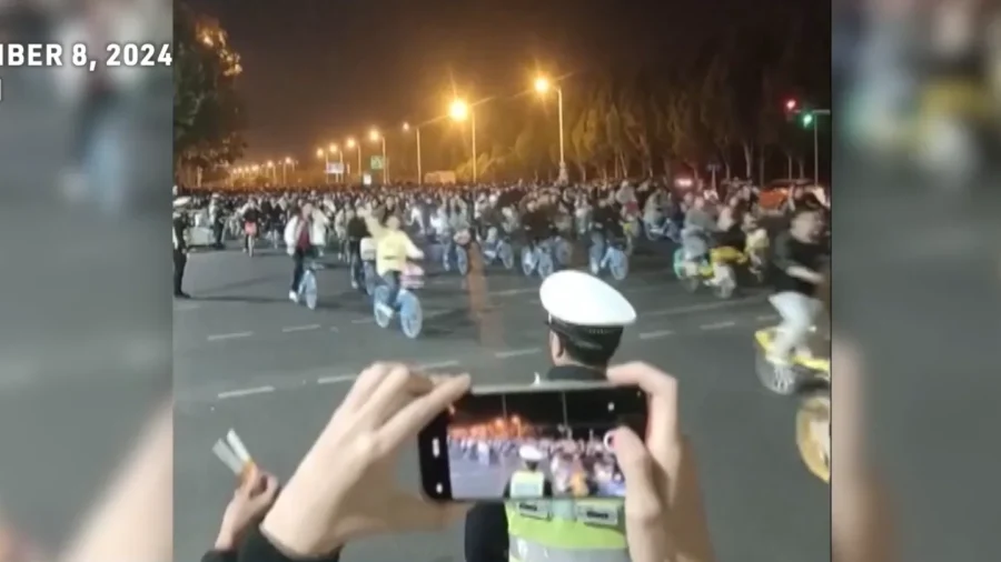 Mass Biking Activities Set Off Alarms in Beijing