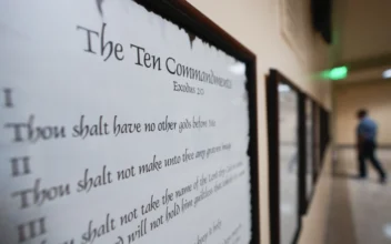 Federal Judge Blocks Louisiana Law Requiring Ten Commandments in Public Schools