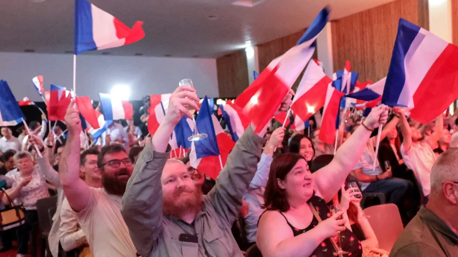 Parisians Compare US and French Elections