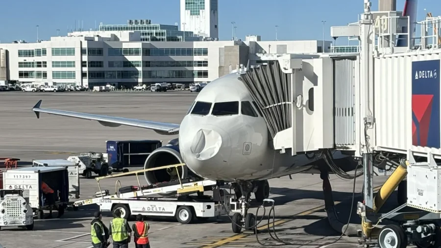 Delta Air Lines Investigates Nose Damage on Denver-Bound Flight