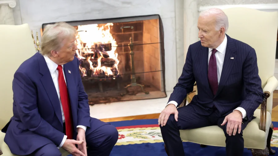 Trump Transition Team Signs MOU With Biden Administration